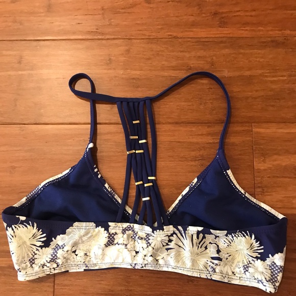 Francesca Bikini - Picture 3 of 6